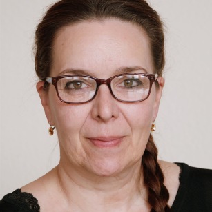 Heidelinde  (Heidi) Bedey - Coach